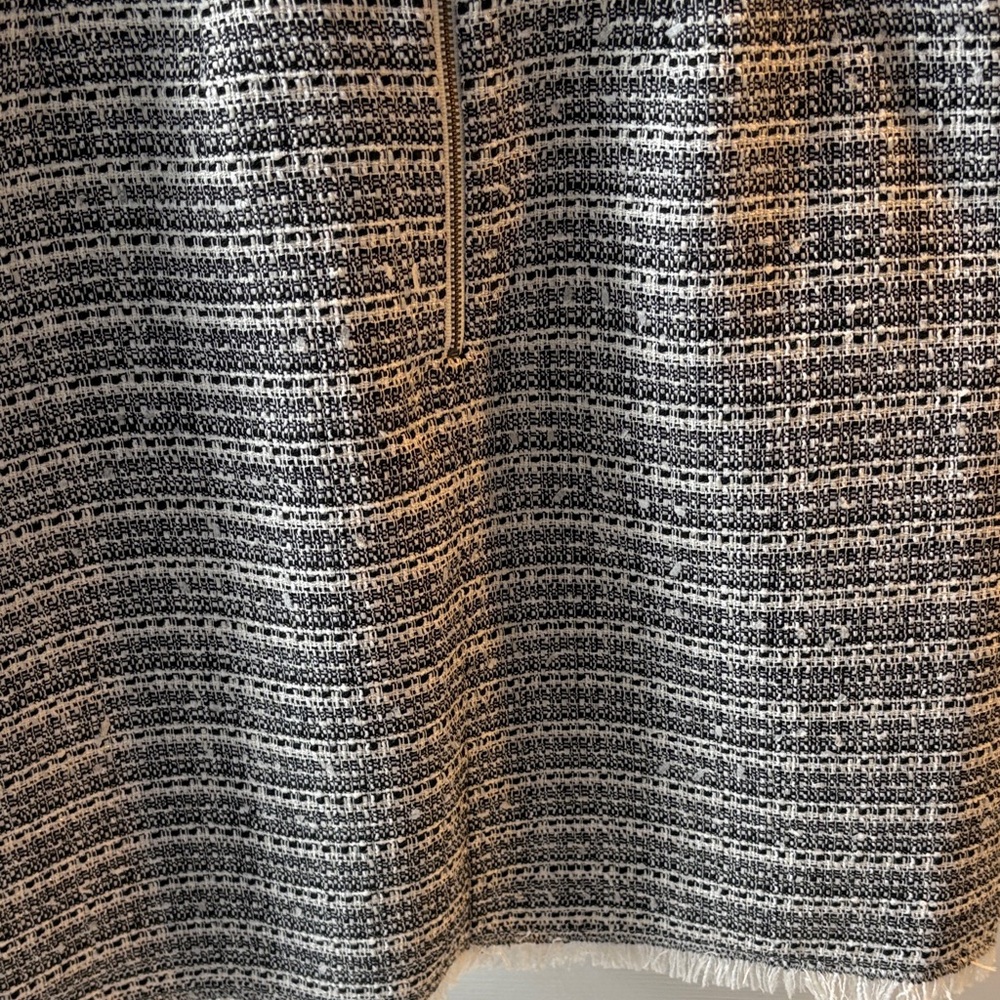 LOFT Black and White Striped Pencil Skirt petite - Picture 5 of 6
